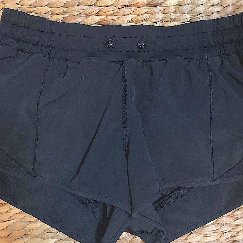 LULULEMON HOTTYHOTS!!!